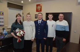 Юные забайкальцы помогли задержать вора и получили медаль