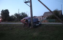 Пьяный читинец угнал у своего друга авто и врезался в столб 