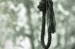 Одиннадцатиклассник в Чите повесился из-за ЕГЭ