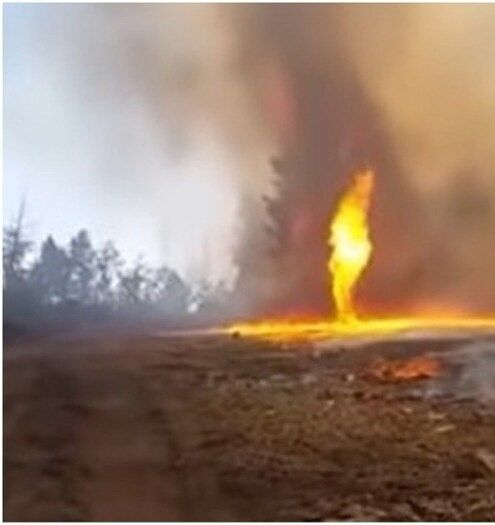 Огненный смерч сняли на видео в Забайкалье