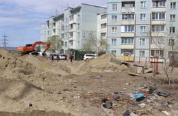 В Чите бомжи украли металлическое ограждение и продали его 