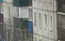 В Чите военные восстановили окна и балкон дома, куда попал снаряд вертолета