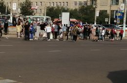 Пьяного водителя, сбившего студентов на вокзале в Чите, поместили в изолятор. Прокуратура взяла расследование дела под свой контроль.