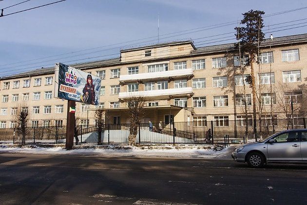 Уголовное дело возбудили после падения шестилетнего мальчика из окна больницы в Чите