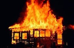 ​В МЧС назвали возможную причину пожара в многоквартирном доме в Дунаево 