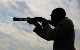 Забайкалец выстрелил в знакомого и сына из ружья, а потом ушел спать