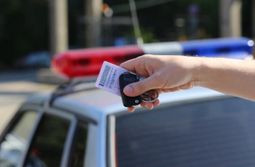 МВД предложило убрать медзаключение из пакета документов для допуска на водительские права
