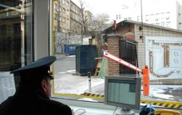 Сторож автостоянки в Петровске открыл шлагбаум угонщику