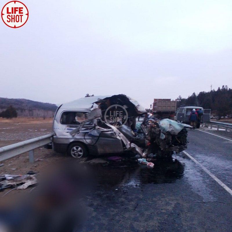 ​Life опубликовал фото с места ДТП с семью погибшими в Агинском районе
