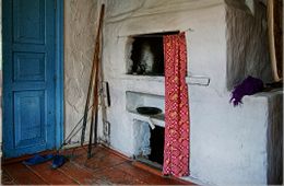Разбили окно и вынесли печное литье — в Агинском районе поймали воров