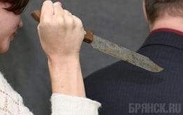 Малолетка из Карымского заколола ножом сожителя своей подруги