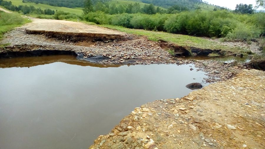 Размытую дорогу Дарасун - Солнцево восстановили. Колян из Зубарево получит свежую “Вечорку”