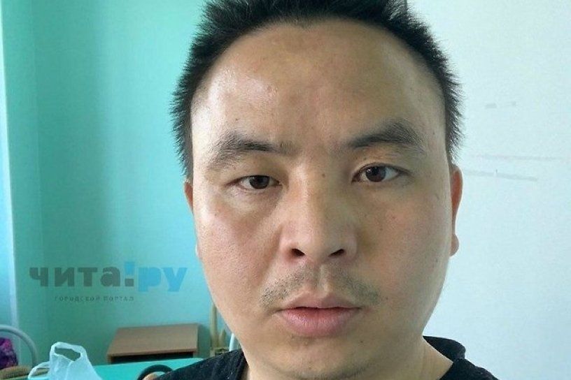 Гражданин Китая, госпитализированный с подозрением на коронавирус, рассказал о течении болезни и о том, что был госпитализирован не сразу