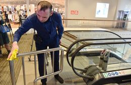 ​Роспотребнадзор проверил более 3 тысяч объектов, работающих в самоизоляцию. Выявлено 120 грубых нарушений