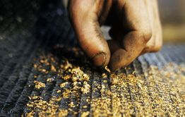 Почти 30 граммов золота добыл житель Газ-Завода. Его оштрафовали и изъяли металл