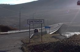Водитель в Сретенске сбил студентов, шедших по тротуару