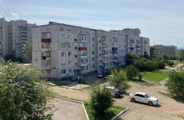 «Ну тогда полетаем». Читинка выбросилась из окна пятиэтажки.