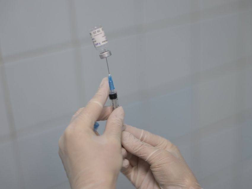 Вакцинация медработников от COVID-19 ​проходит в Забайкалье