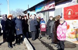 ​Жители Московского тракта приглашают Сапожникова и Осипова пройтись от школы до них пешком