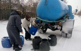 Жителей ГРЭС избавят от сушняка: «Водоканал» организовал подвоз воды