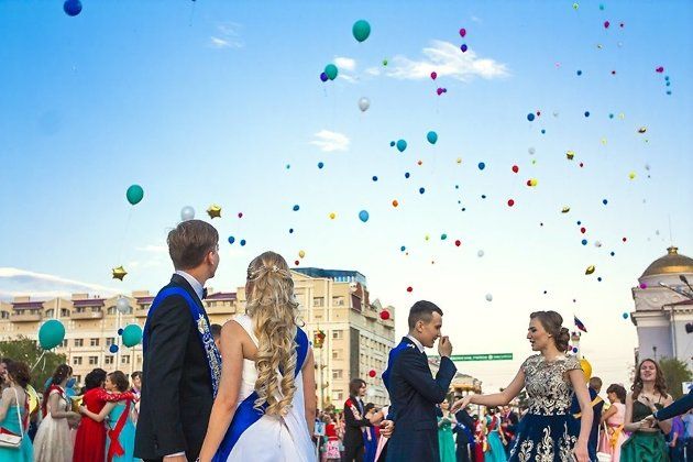 Школьный вальс танцуйте дома - как пройдет выпускной в условиях коронавируса 