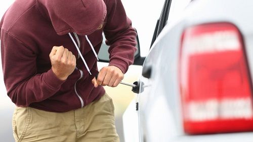 В Чите задержан угонщик машины из автомастерской