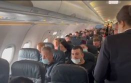 Самолёт, на котором депутат ГД Гурулёв летел из Читы в Москву, задержался на час без объяснения причин. Генерал намерен разбираться с Минтранспорта. 