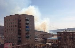 Лес горит а площади в 1 га на Батарейной сопке в Чите