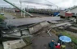 Два поезда встали на Транссибе из-за обрушения моста
