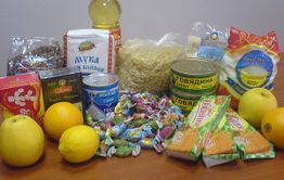 Пока Путин и Жданова ищут гроб и лопаты, «Вечорка» отправляет ограбленному приставами пенсионеру в Ясную продуктовый набор