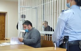 В Чите начали судить мужчину, который задавил студентов на вокзале 