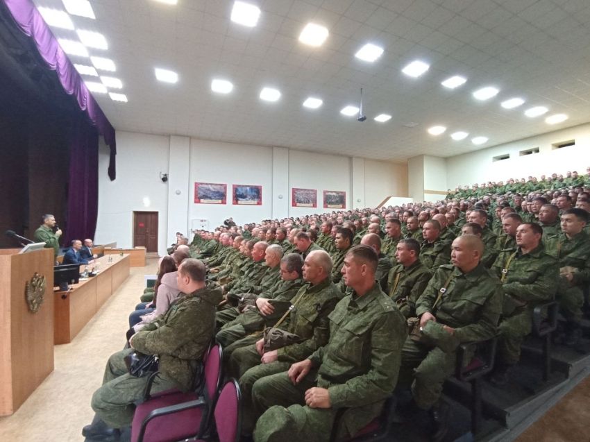 Осипов встретился с мобилизованными забайкальцами в Песчанке