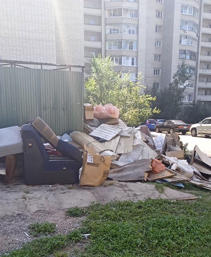 Машин нет. «Олерон+» месяц не вывозит мусор в Чите.
