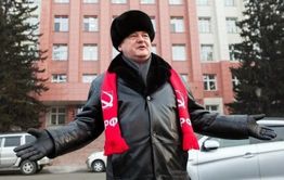 Красная ложь и голая правда