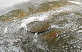 Канализационными водами затопило частный дом в Чите