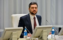 Осипов не смог включить микрофон в зале заседаний правительства ЗК