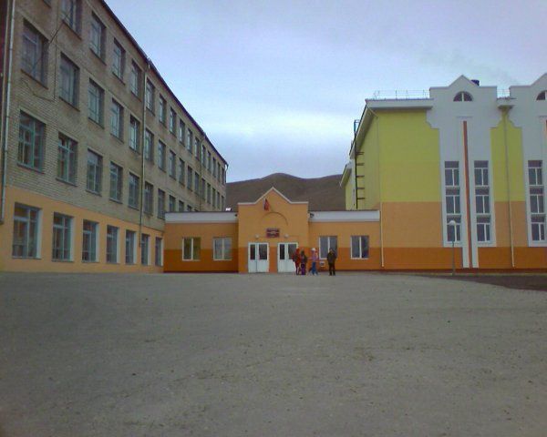 Пьяный мужчина угрожал школьникам из Агинского