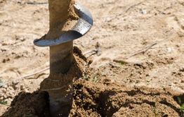 ​Бурение скважины в Приисковом, где выявили отравленную воду, подходит к концу