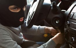 ​Двух забайкальцев задержали при получении выкупа за угнанную иномарку