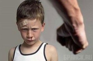 Житель Карымского района заставлял детей убивать собак на мясо и собирать продукты на свалке?