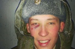 Тяжело в учении: Военнослужащий поставил фингал сослуживцу и похитил деньги с его карты
