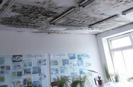 Аварийная кровля Новоивановской школы может не пережить это лето