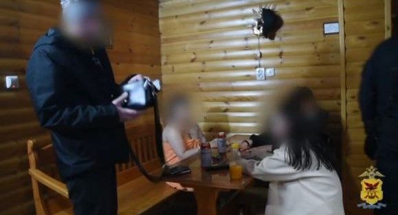 Бизнес сутенеров прикрыли в Забайкалье (18+)