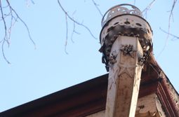 Резной водосток - произведение искусства укра...