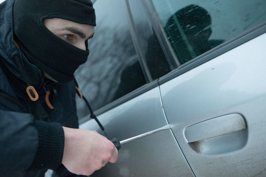 В Забайкальском крае супруги угнали машину соседа