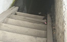 Дом в Кокуе топит канализация, отопление подключить невозможно