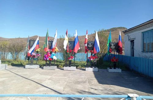 Память, высеченная в граните над Куренгой