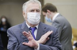 Жириновский предложил запретить выезд из России