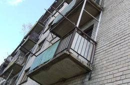 Читинец столкнул свою бывшую с балкона третьего этажа