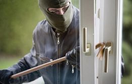 Воры подожгли занавеску в квартире в Чите, пытаясь скрыть преступление  